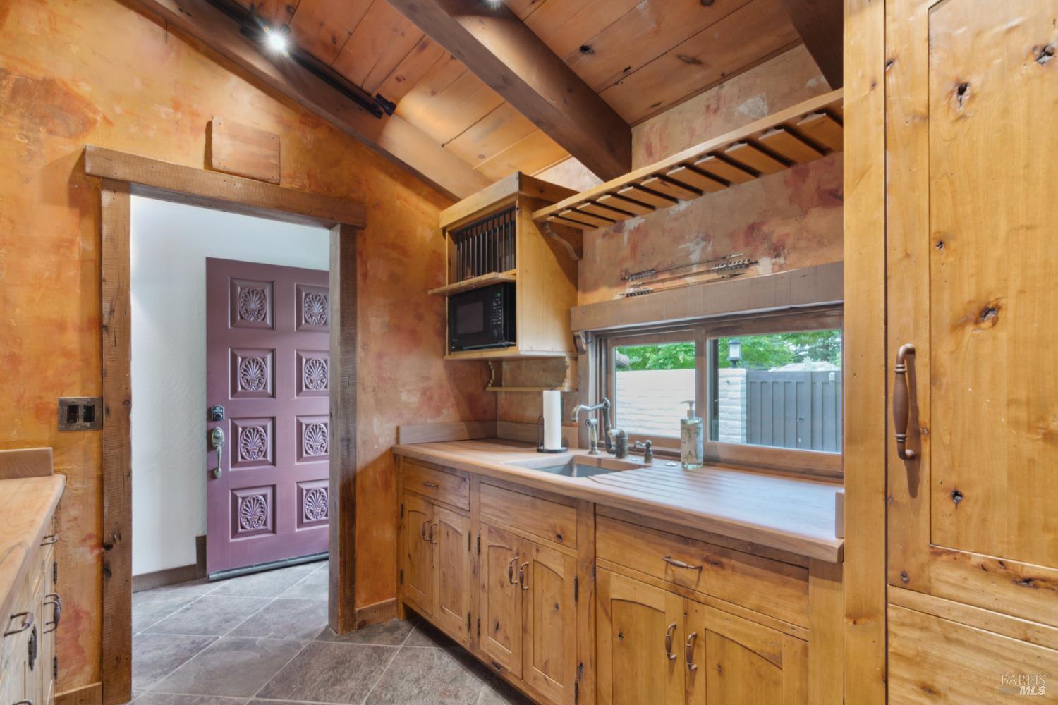 Detail Gallery Image 11 of 38 For 87 Fairways Dr, Napa,  CA 94558 - 2 Beds | 2 Baths