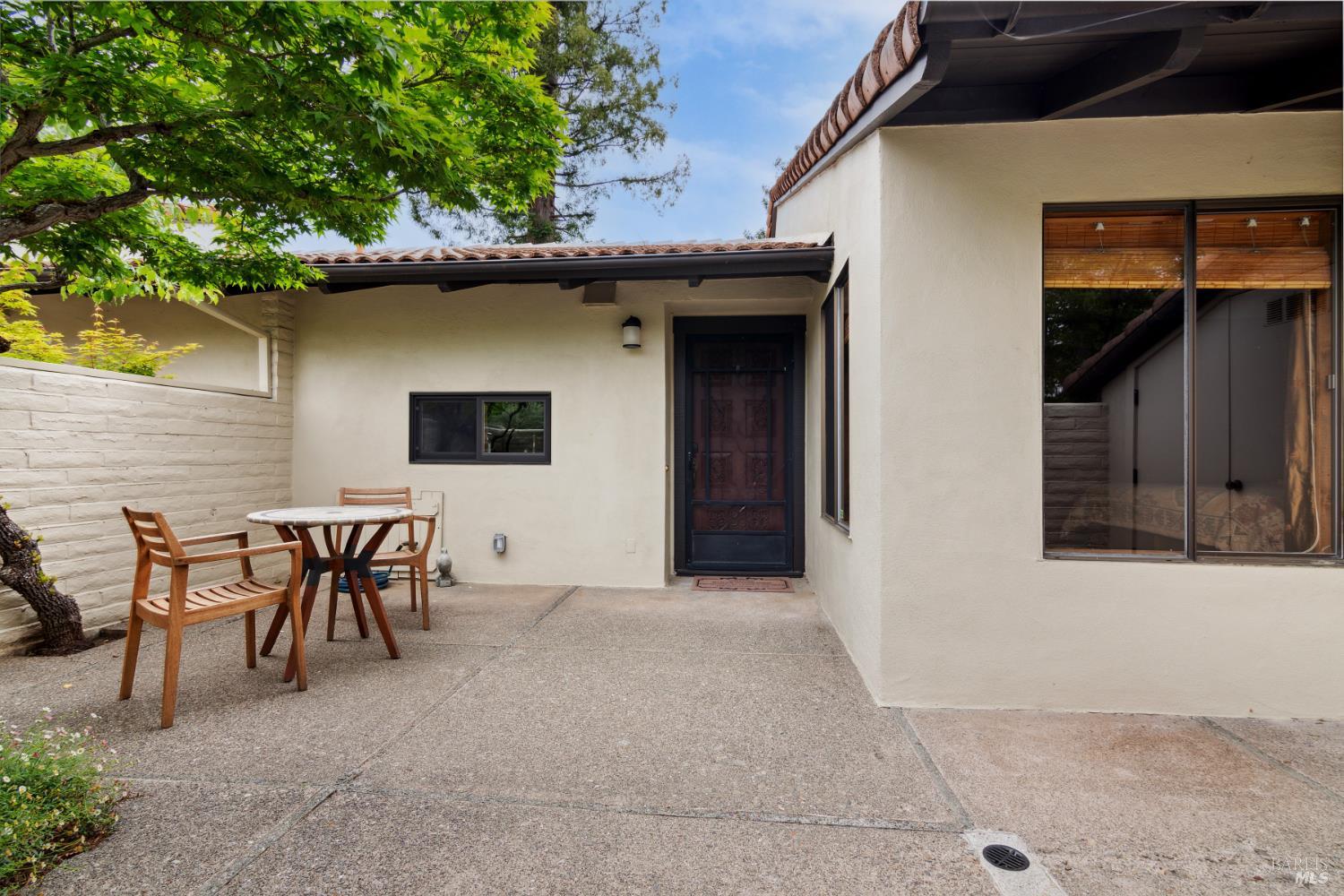 Detail Gallery Image 26 of 38 For 87 Fairways Dr, Napa,  CA 94558 - 2 Beds | 2 Baths