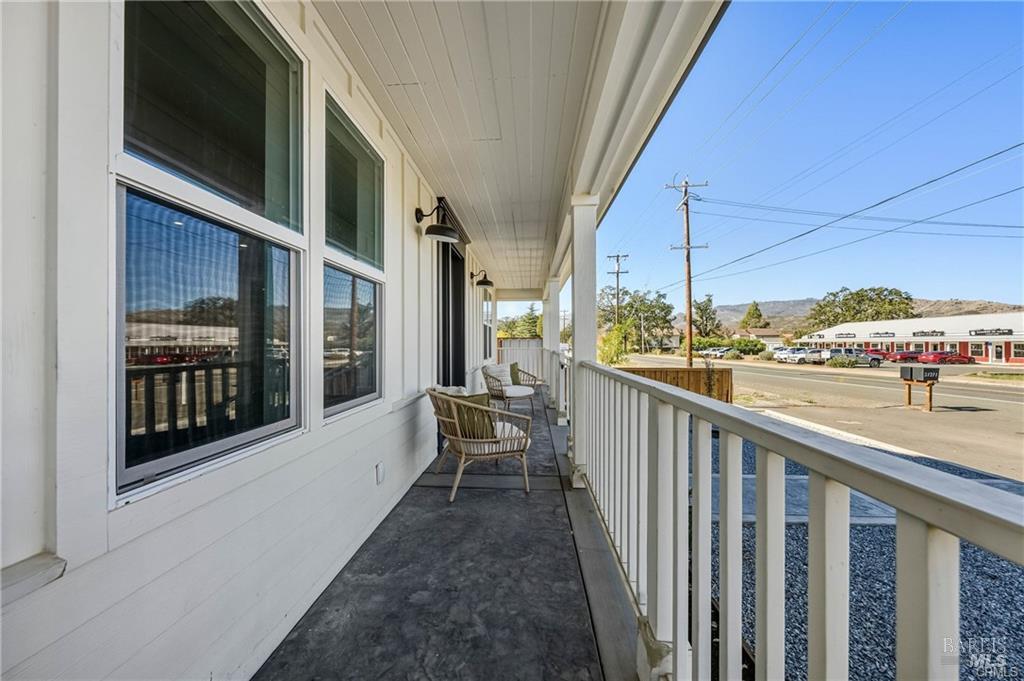 Detail Gallery Image 4 of 46 For 21271 State Highway 175 Unkn, Middletown,  CA 95461 - 5 Beds | 3 Baths