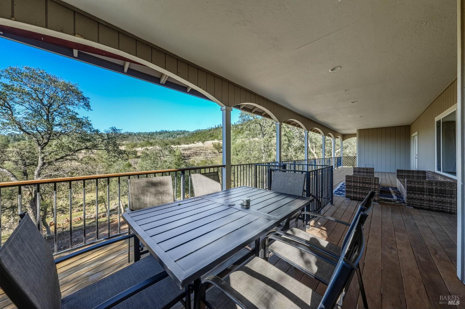 Detail Gallery Image 26 of 59 For 16189 Conestoga Rd, Hidden Valley Lake,  CA 95467 - 5 Beds | 3 Baths