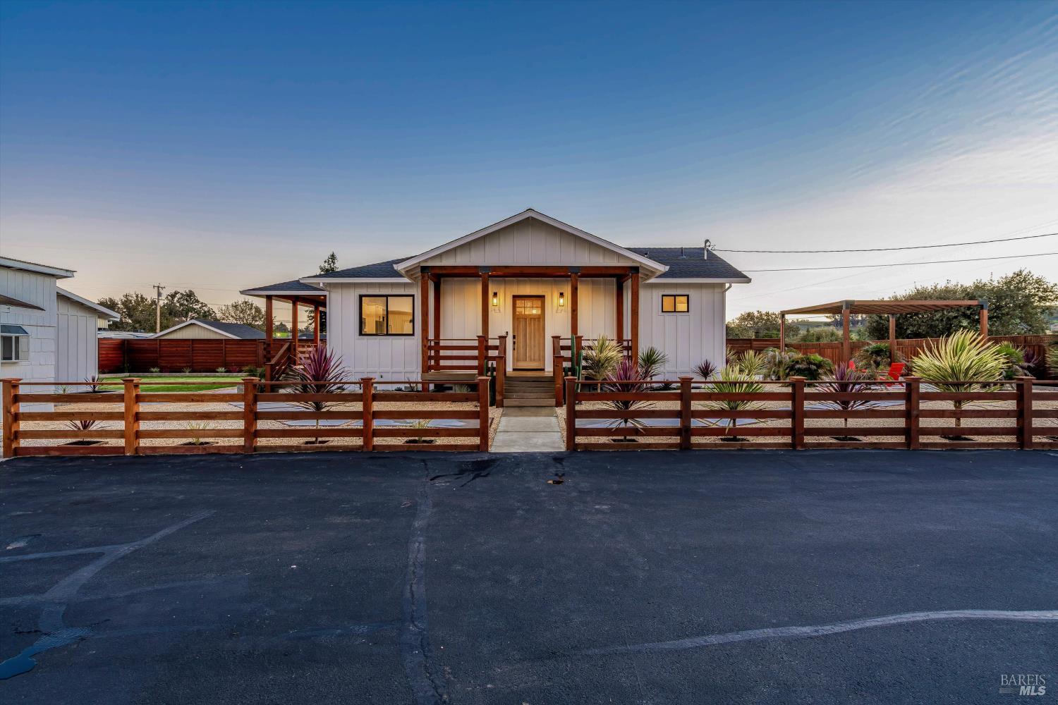 Detail Gallery Image 6 of 83 For 6140 Gilmore Ave, Cotati,  CA 94931 - 3 Beds | 2 Baths