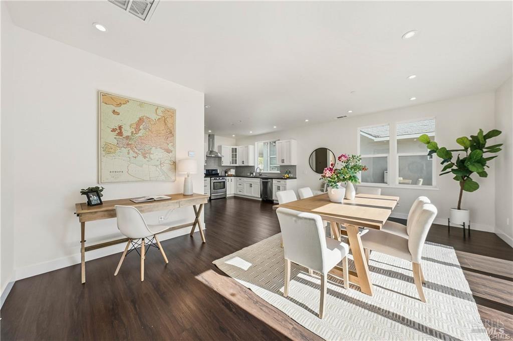 Detail Gallery Image 17 of 46 For 21271 State Highway 175 Unkn, Middletown,  CA 95461 - 5 Beds | 3 Baths