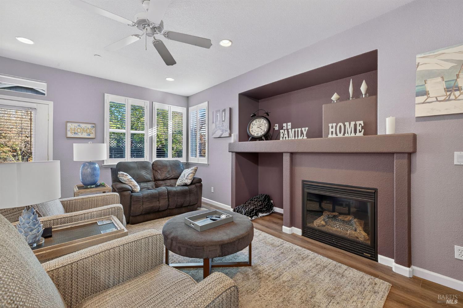 Detail Gallery Image 18 of 45 For 8050 Leno Dr, Windsor,  CA 95492 - 4 Beds | 2/1 Baths