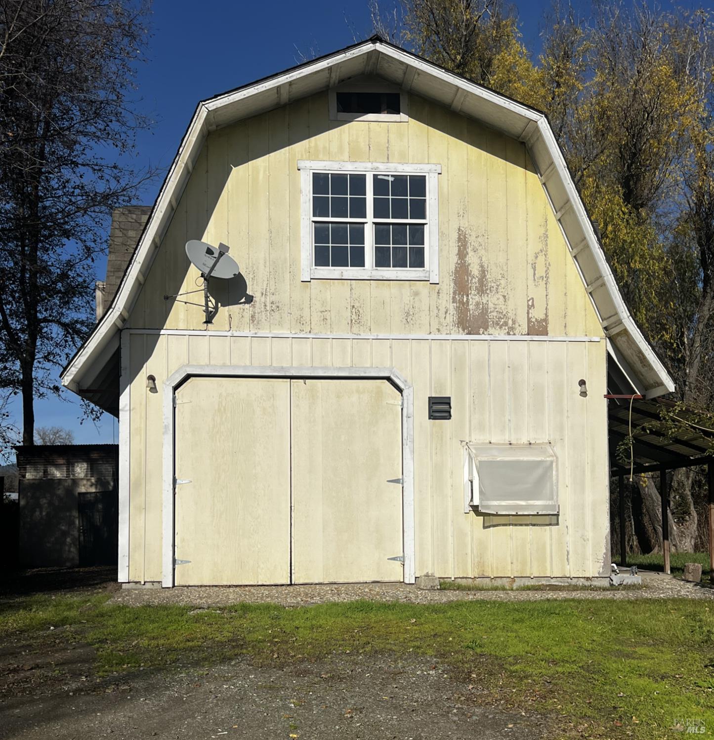 Detail Gallery Image 4 of 40 For 24140 East Ln, Covelo,  CA 95428 - 1 Beds | 1/1 Baths