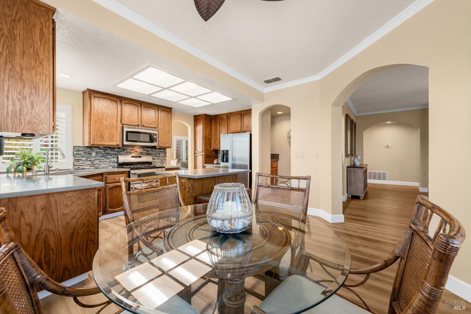 Detail Gallery Image 19 of 75 For 736 Dellwood Ct, Vacaville,  CA 95688 - 5 Beds | 3 Baths