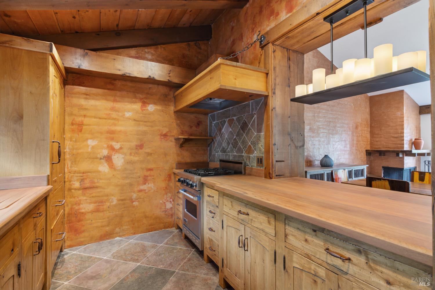 Detail Gallery Image 10 of 38 For 87 Fairways Dr, Napa,  CA 94558 - 2 Beds | 2 Baths