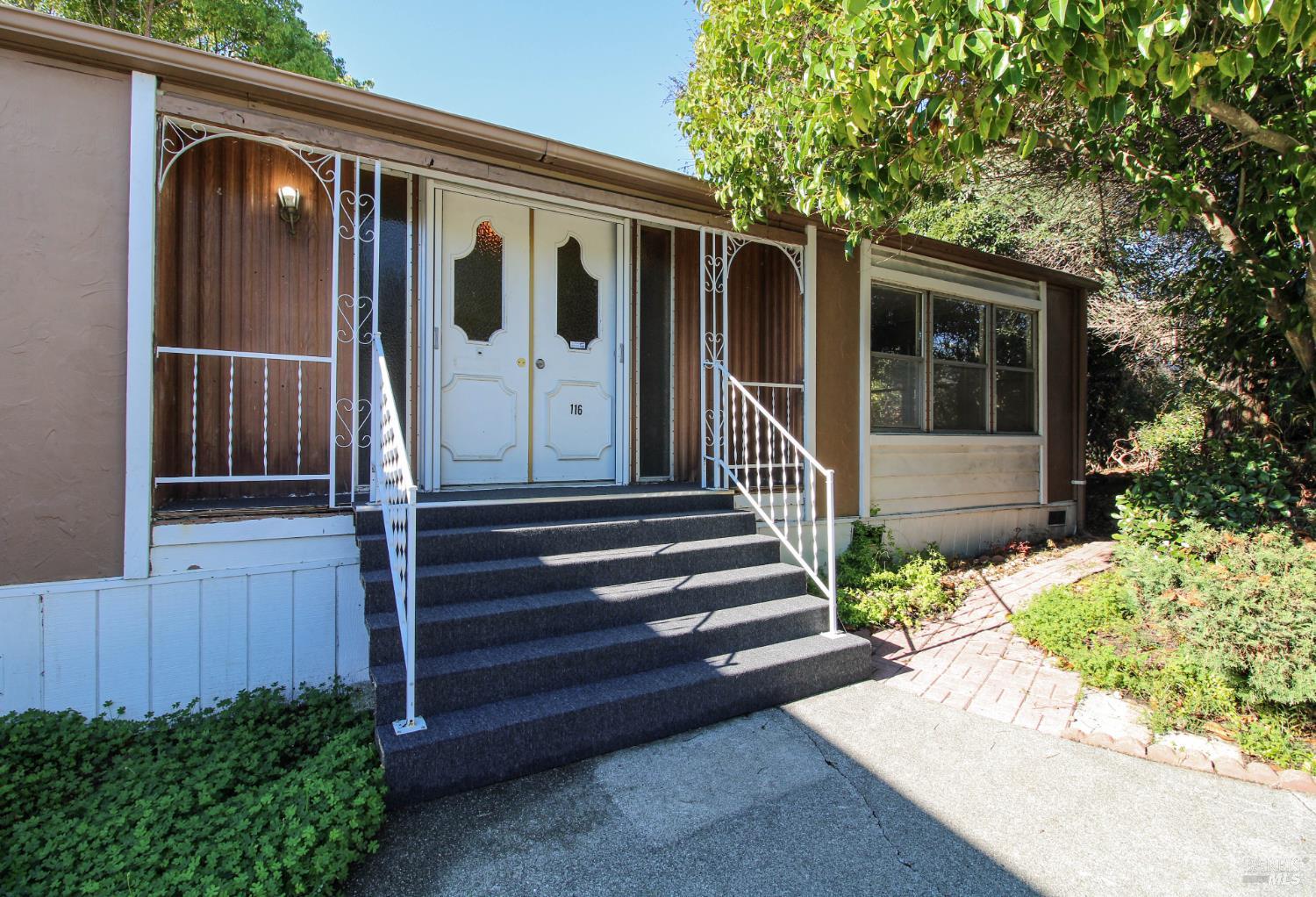 Detail Gallery Image 7 of 68 For 116 Kay Dr, Vallejo,  CA 94590 - 2 Beds | 2 Baths