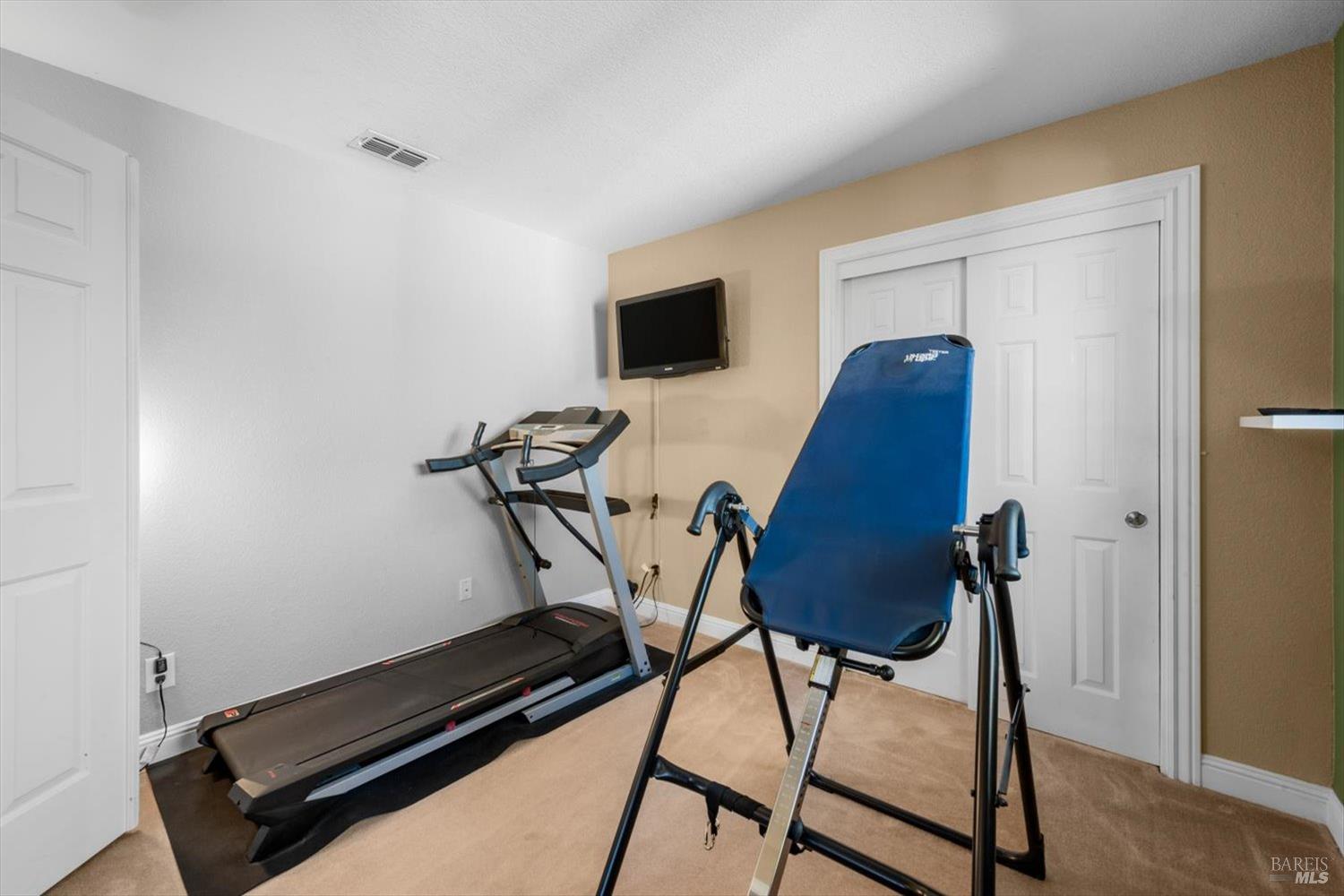 Detail Gallery Image 34 of 75 For 736 Dellwood Ct, Vacaville,  CA 95688 - 5 Beds | 3 Baths