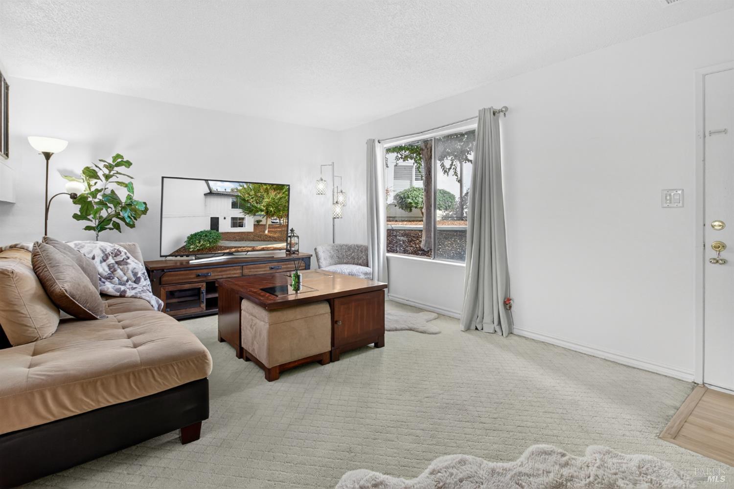 Detail Gallery Image 9 of 46 For 2190 Meadowgate Way, San Jose,  CA 95132 - 3 Beds | 1/1 Baths