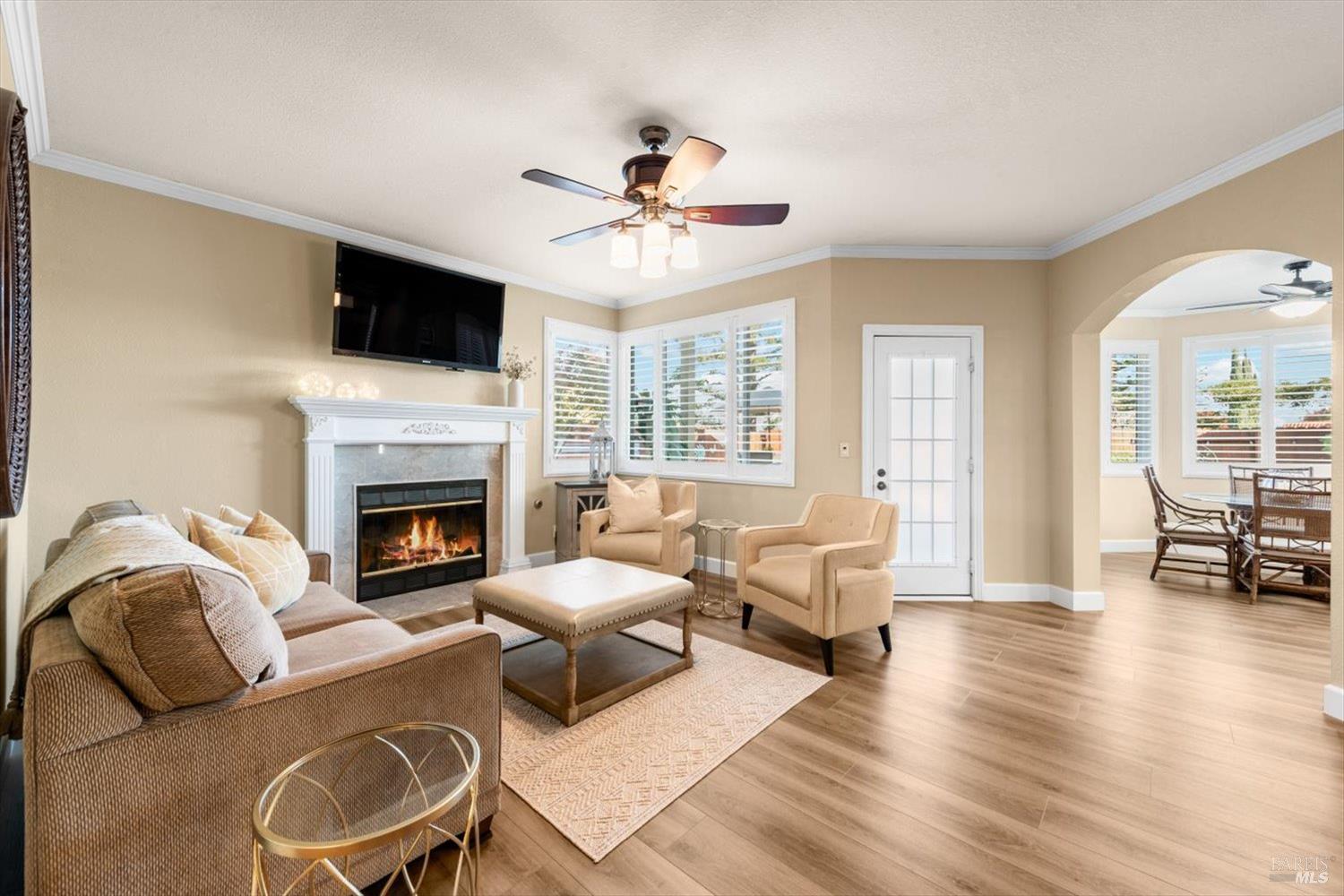 Detail Gallery Image 8 of 75 For 736 Dellwood Ct, Vacaville,  CA 95688 - 5 Beds | 3 Baths