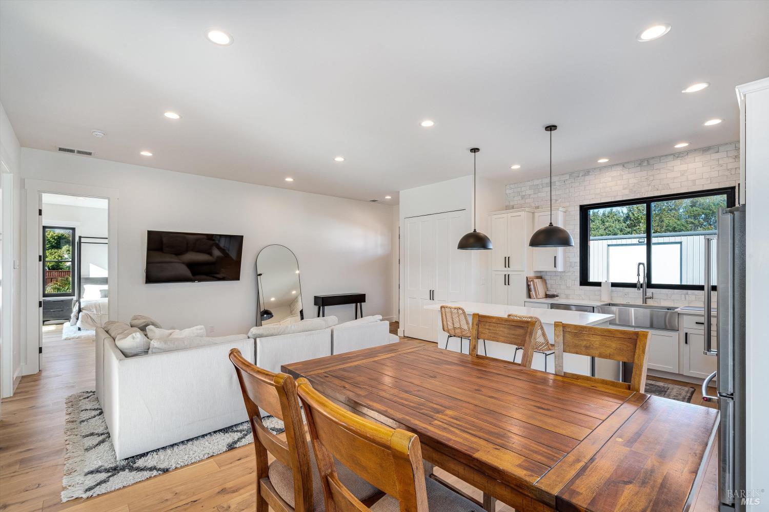 Detail Gallery Image 14 of 83 For 6140 Gilmore Ave, Cotati,  CA 94931 - 3 Beds | 2 Baths