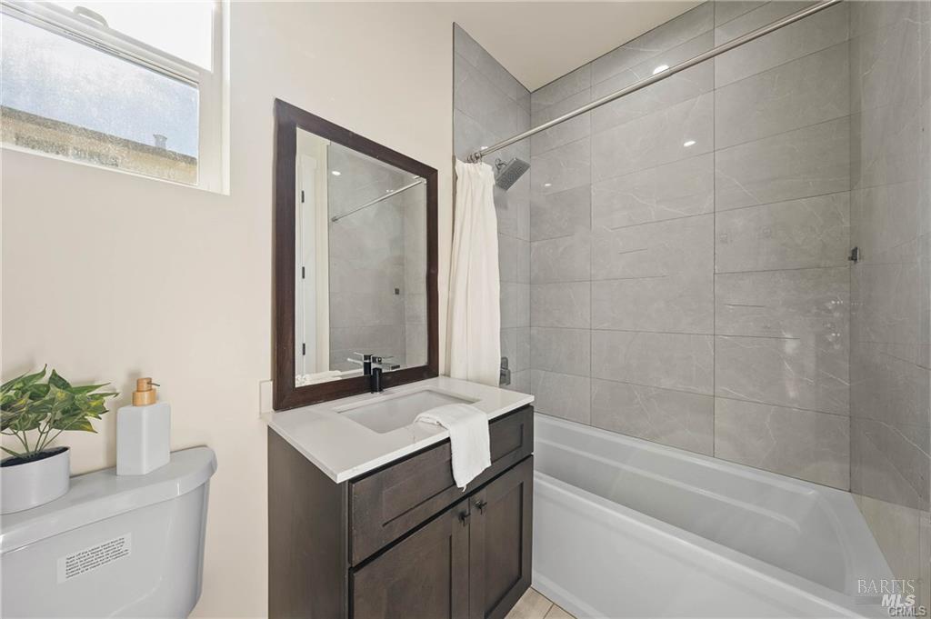 Detail Gallery Image 21 of 46 For 21271 State Highway 175 Unkn, Middletown,  CA 95461 - 5 Beds | 3 Baths