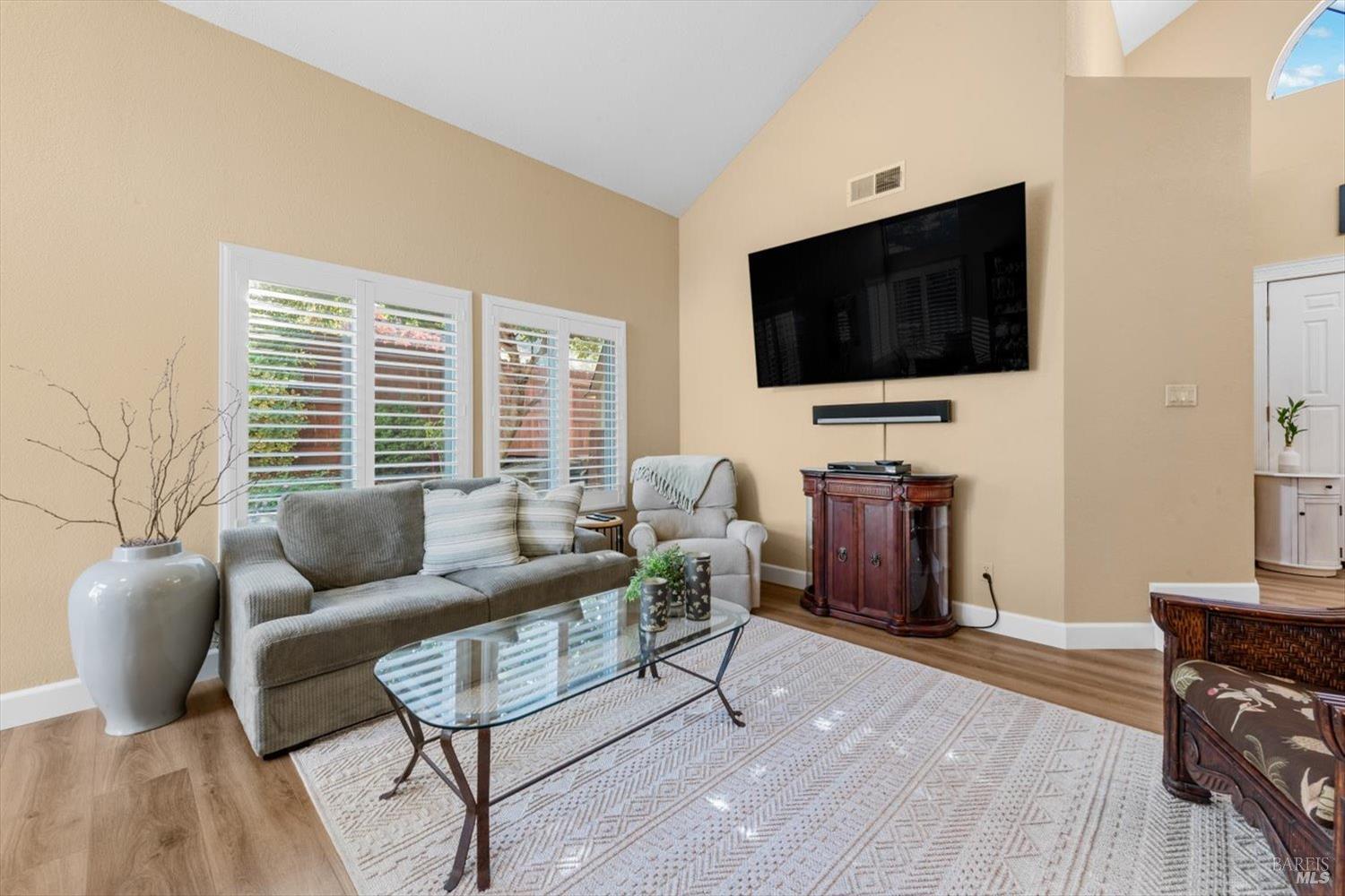 Detail Gallery Image 26 of 75 For 736 Dellwood Ct, Vacaville,  CA 95688 - 5 Beds | 3 Baths