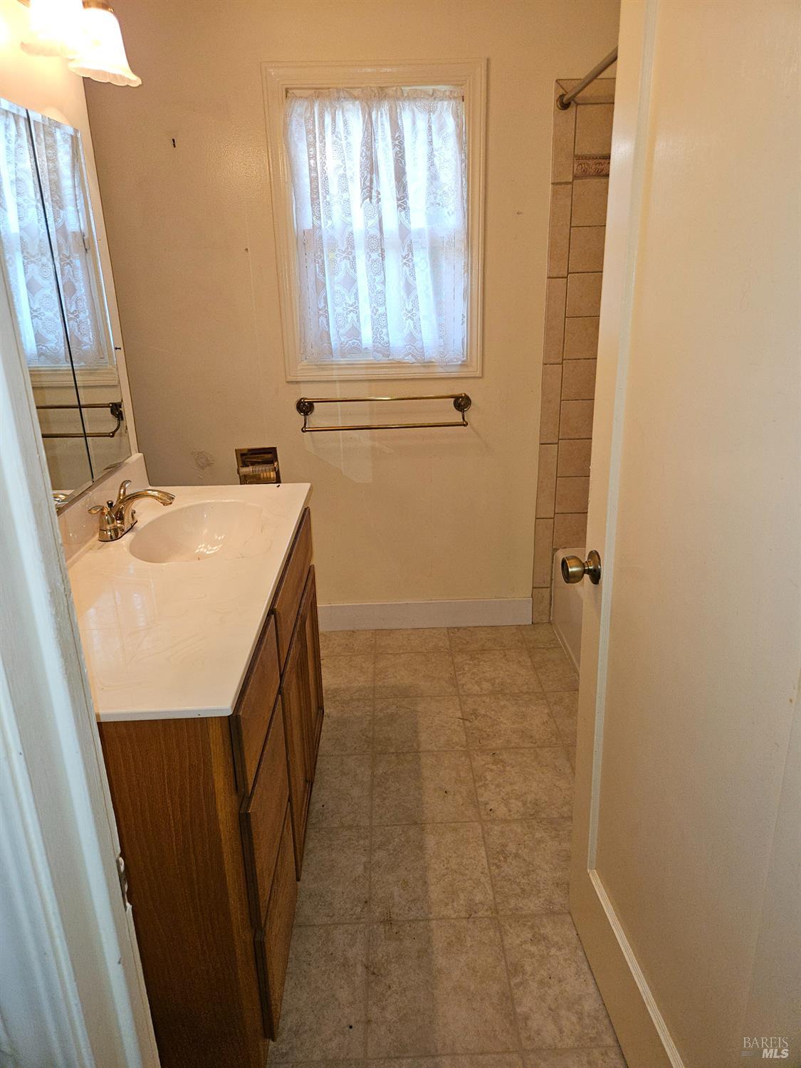 Detail Gallery Image 11 of 18 For 123 Campbell Ave, Vallejo,  CA 94590 - 2 Beds | 1 Baths