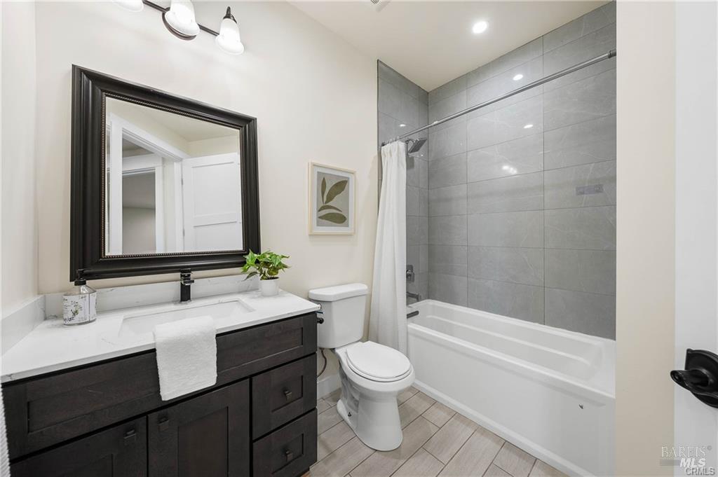 Detail Gallery Image 27 of 46 For 21271 State Highway 175 Unkn, Middletown,  CA 95461 - 5 Beds | 3 Baths