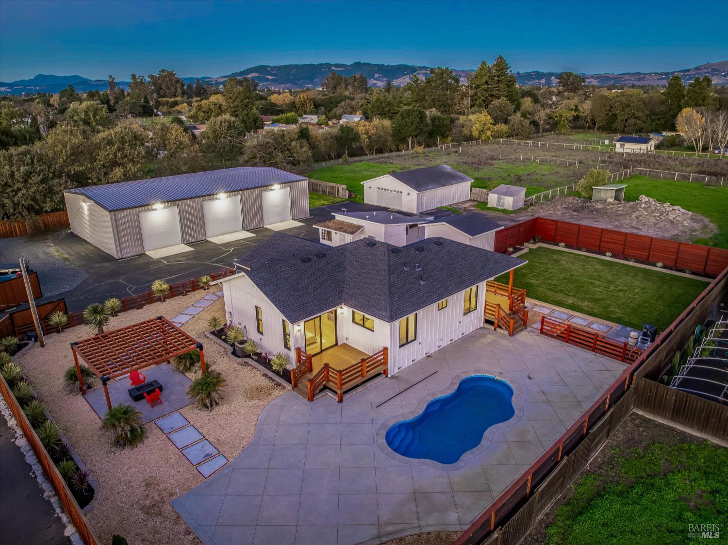 Detail Gallery Image 3 of 83 For 6140 Gilmore Ave, Cotati,  CA 94931 - 3 Beds | 2 Baths