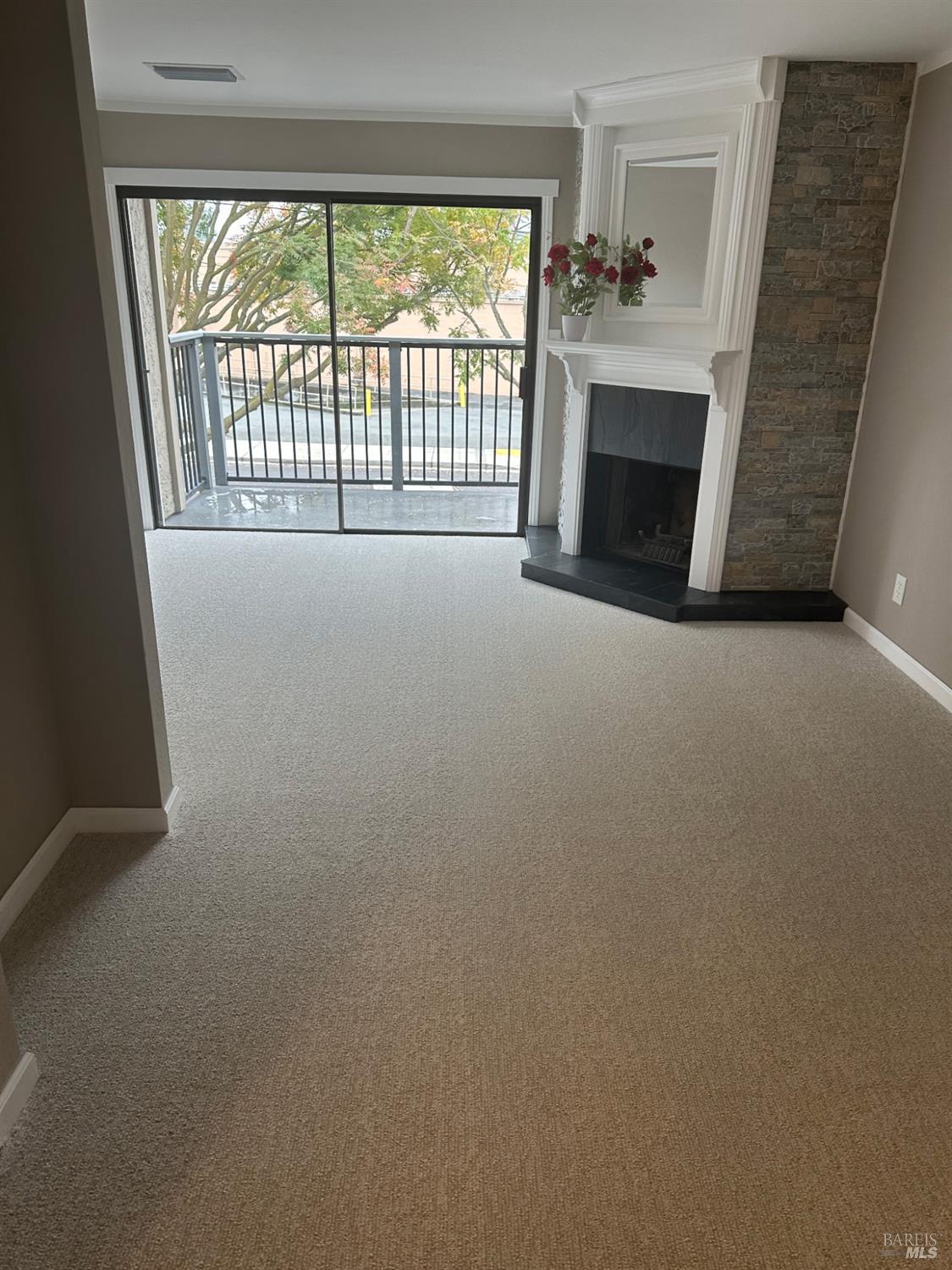 Detail Gallery Image 3 of 34 For 2601 Sinclair Ave #6,  Concord,  CA 94519 - 2 Beds | 1 Baths