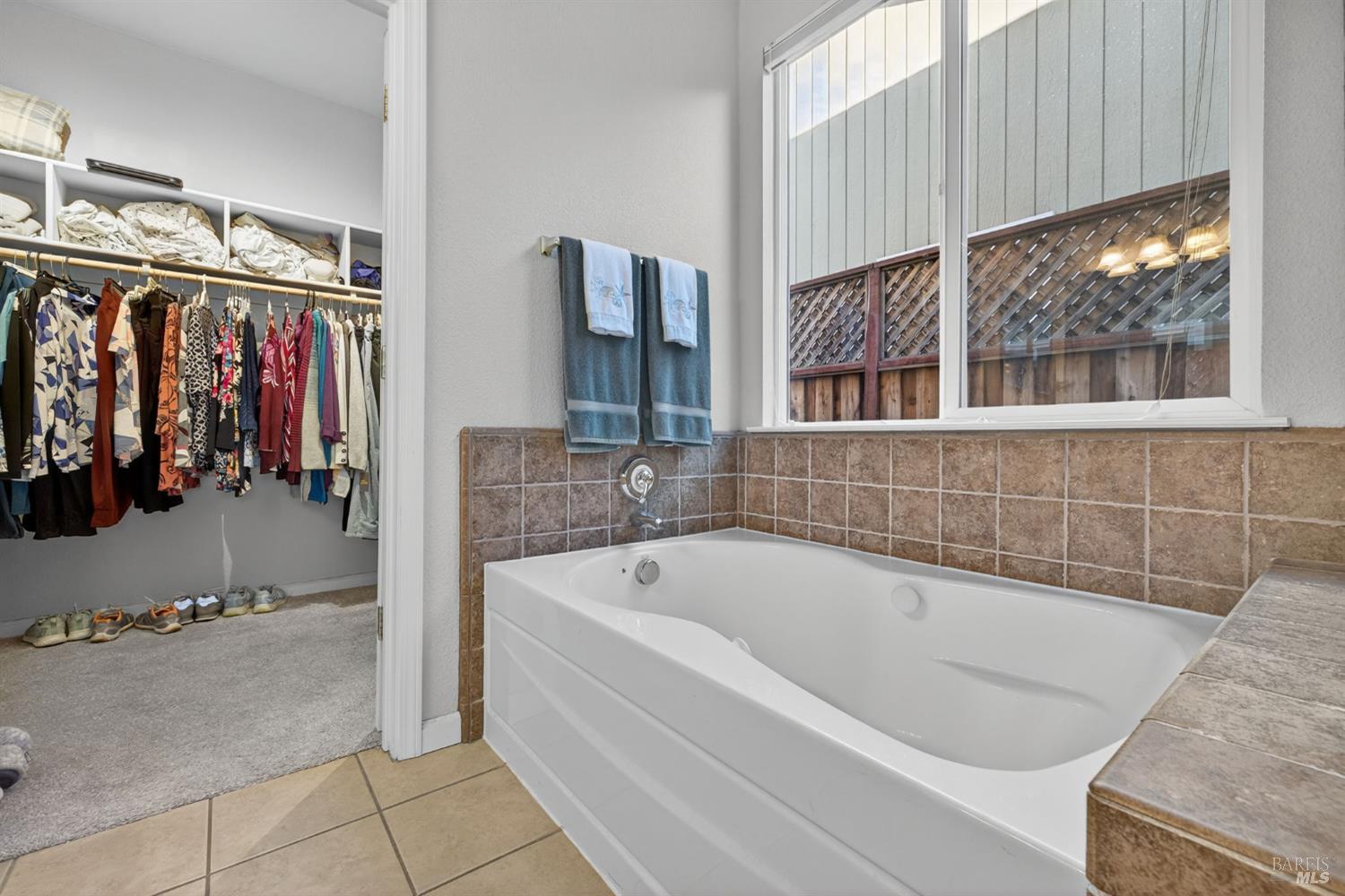 Detail Gallery Image 25 of 45 For 8050 Leno Dr, Windsor,  CA 95492 - 4 Beds | 2/1 Baths