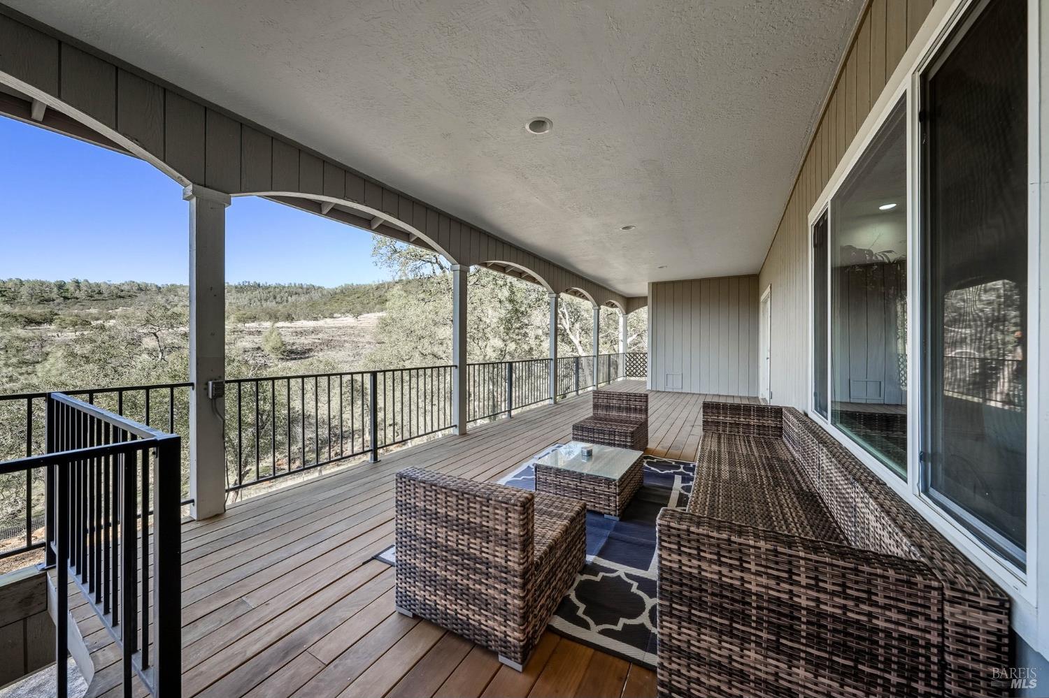 Detail Gallery Image 27 of 59 For 16189 Conestoga Rd, Hidden Valley Lake,  CA 95467 - 5 Beds | 3 Baths