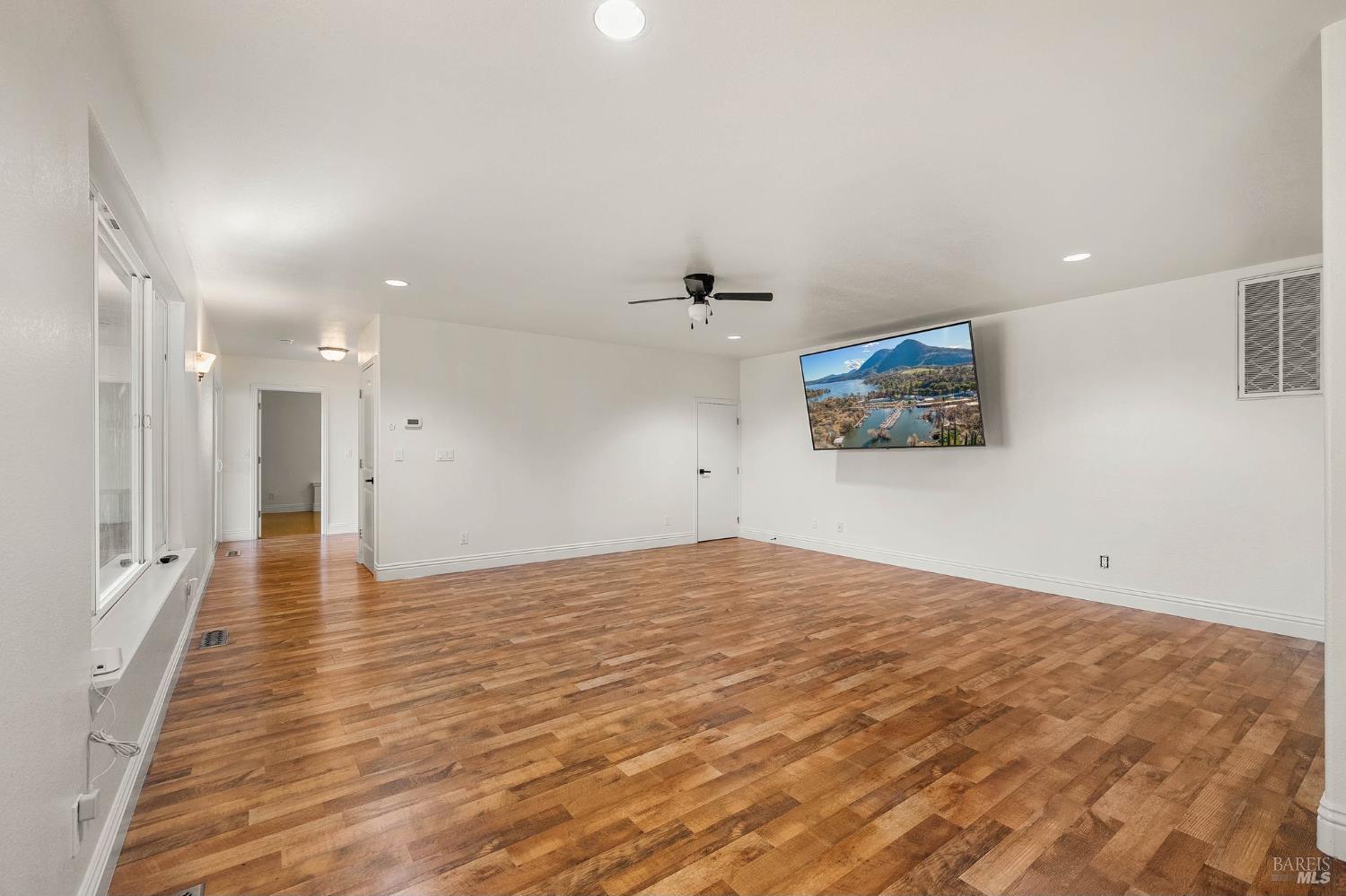 Detail Gallery Image 33 of 59 For 16189 Conestoga Rd, Hidden Valley Lake,  CA 95467 - 5 Beds | 3 Baths