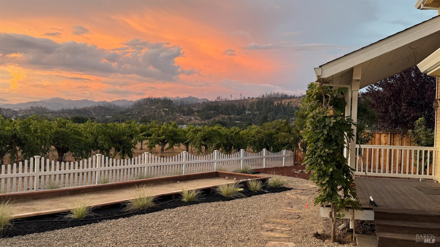 Detail Gallery Image 10 of 57 For 1395 N Grove Ct, Saint Helena,  CA 94574 - 3 Beds | 2/1 Baths