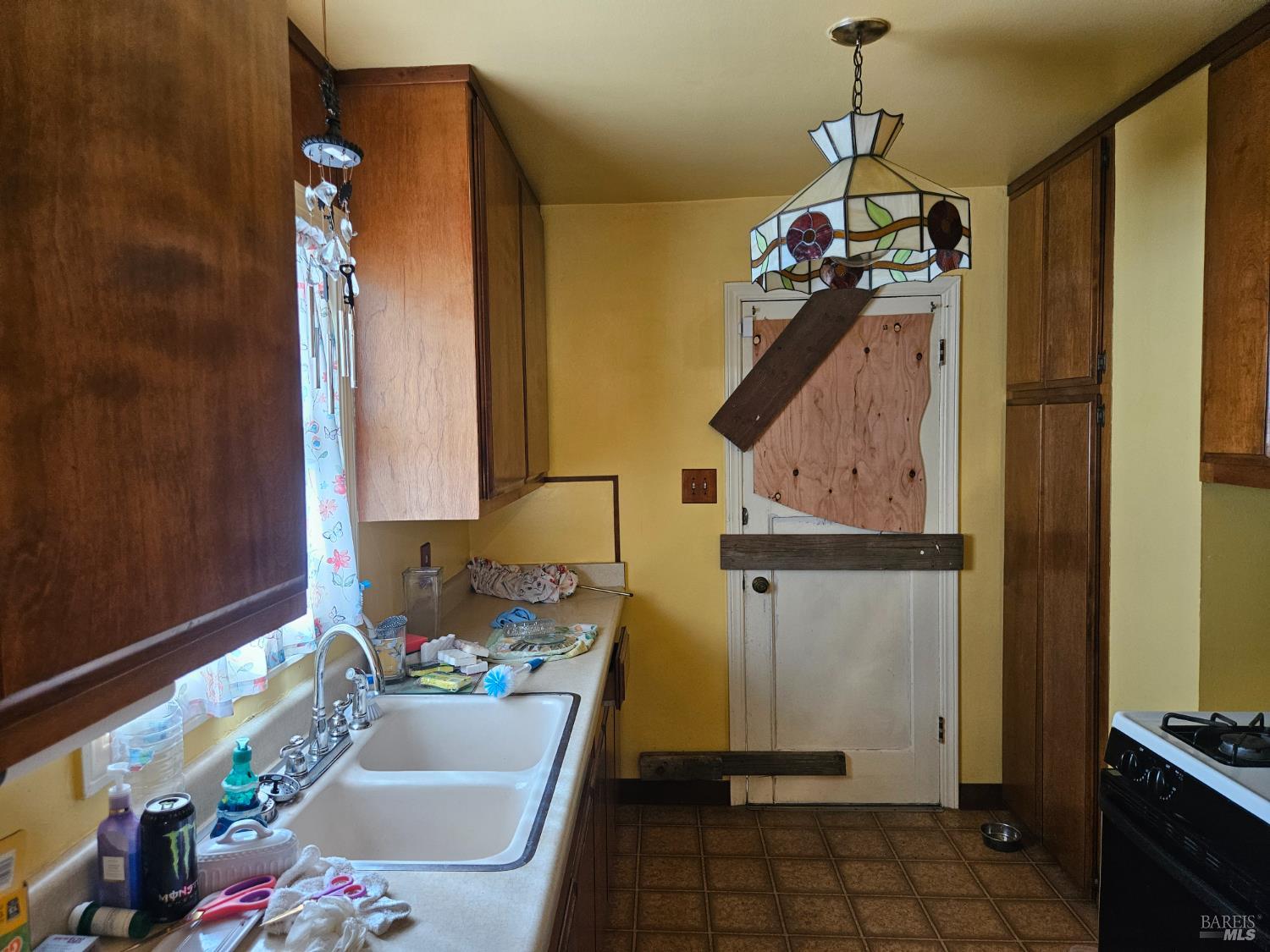 Detail Gallery Image 6 of 18 For 123 Campbell Ave, Vallejo,  CA 94590 - 2 Beds | 1 Baths