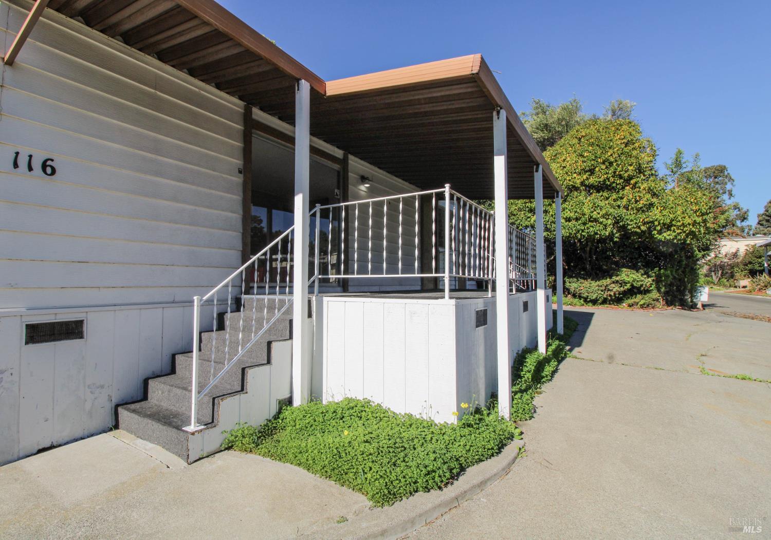 Detail Gallery Image 9 of 68 For 116 Kay Dr, Vallejo,  CA 94590 - 2 Beds | 2 Baths