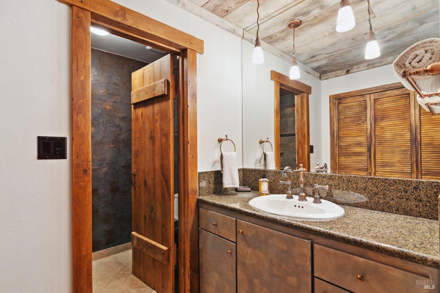 Detail Gallery Image 18 of 38 For 87 Fairways Dr, Napa,  CA 94558 - 2 Beds | 2 Baths