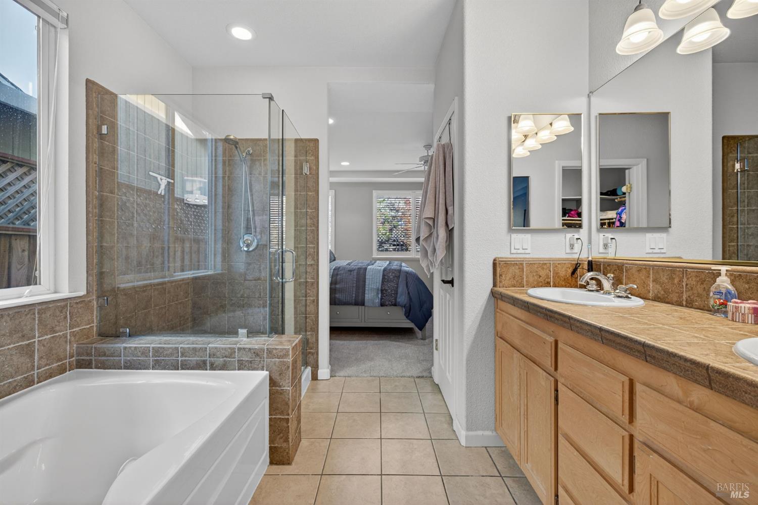 Detail Gallery Image 23 of 45 For 8050 Leno Dr, Windsor,  CA 95492 - 4 Beds | 2/1 Baths