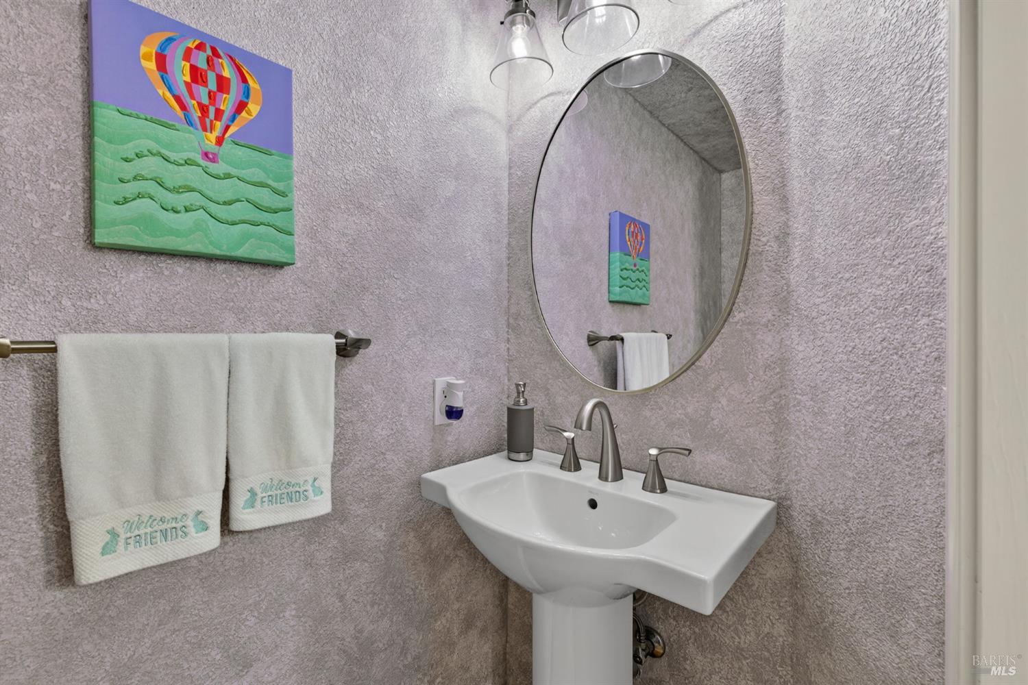 Detail Gallery Image 26 of 45 For 8050 Leno Dr, Windsor,  CA 95492 - 4 Beds | 2/1 Baths