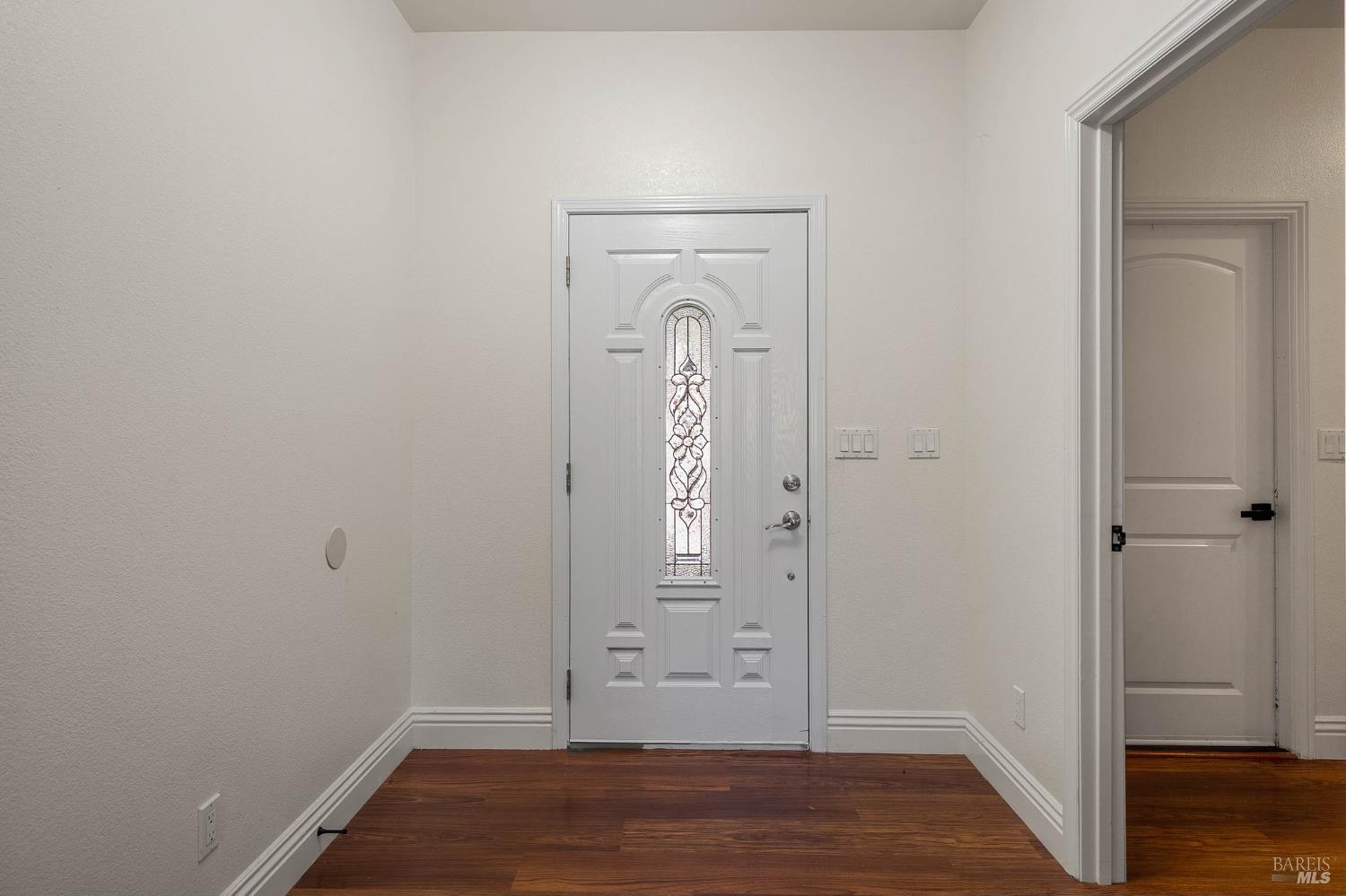 Detail Gallery Image 2 of 59 For 16189 Conestoga Rd, Hidden Valley Lake,  CA 95467 - 5 Beds | 3 Baths