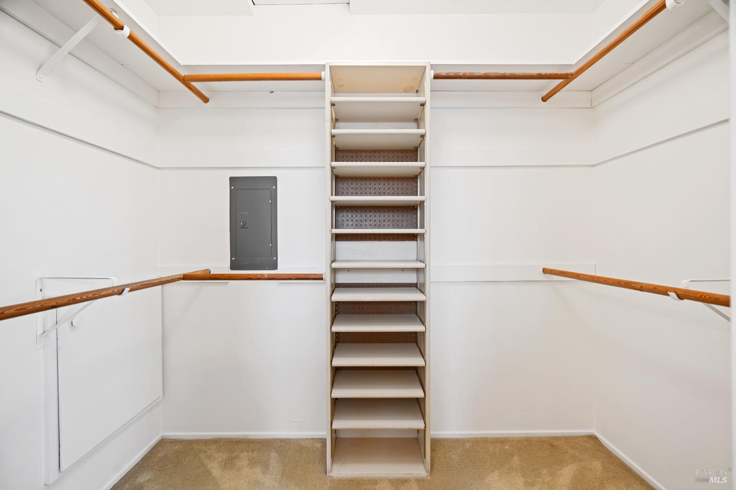 Detail Gallery Image 20 of 36 For 28 Monroe Ct, Novato,  CA 94947 - 4 Beds | 2/1 Baths