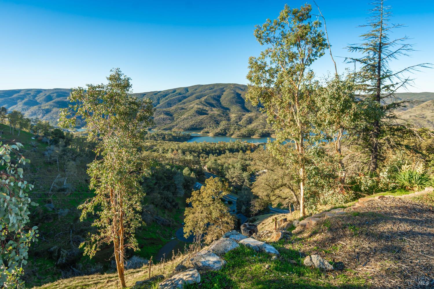 Detail Gallery Image 14 of 43 For 135 Poppy Ln, Napa,  CA 94558 - – Beds | – Baths