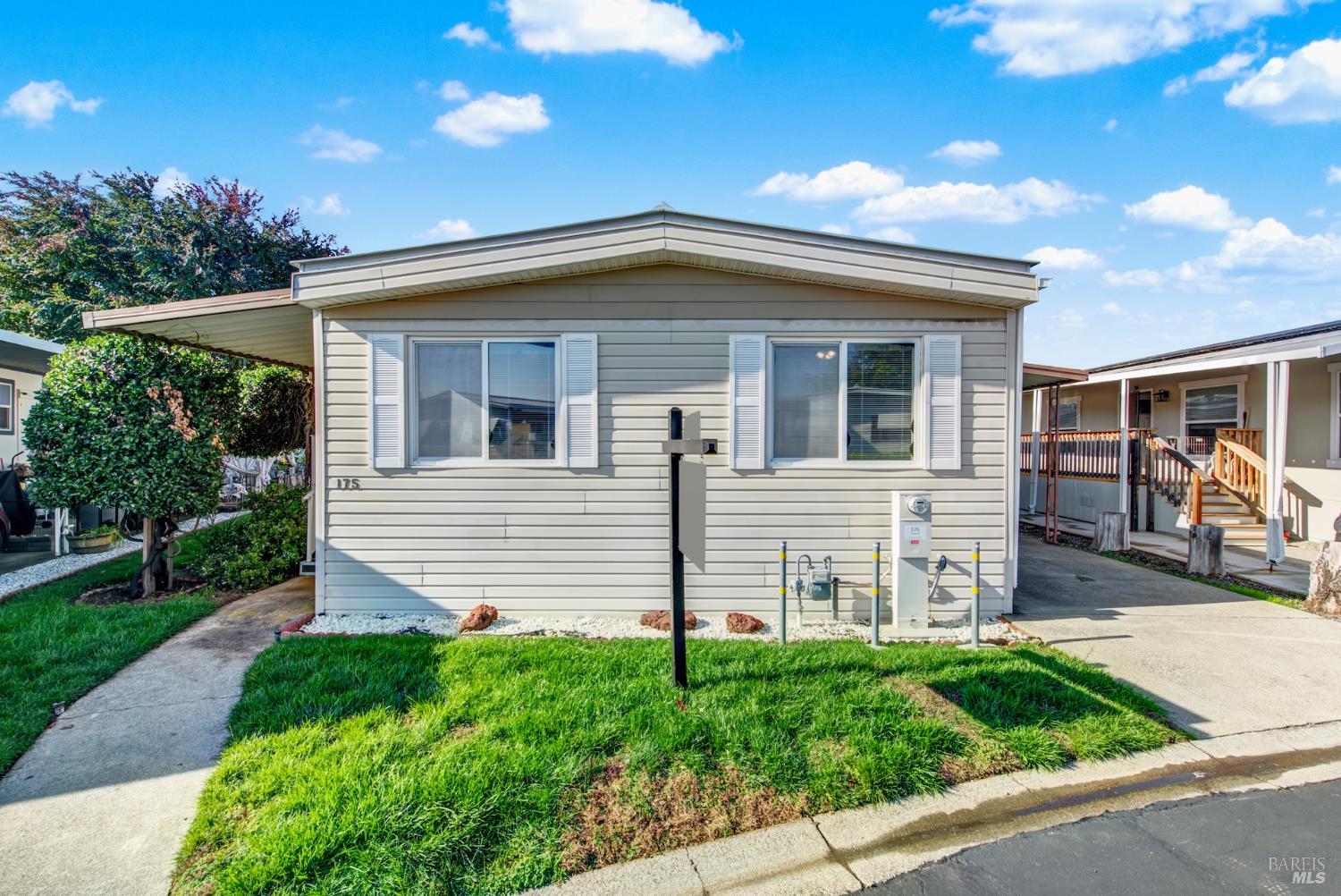 Front Image Thumbnail for BA325100309