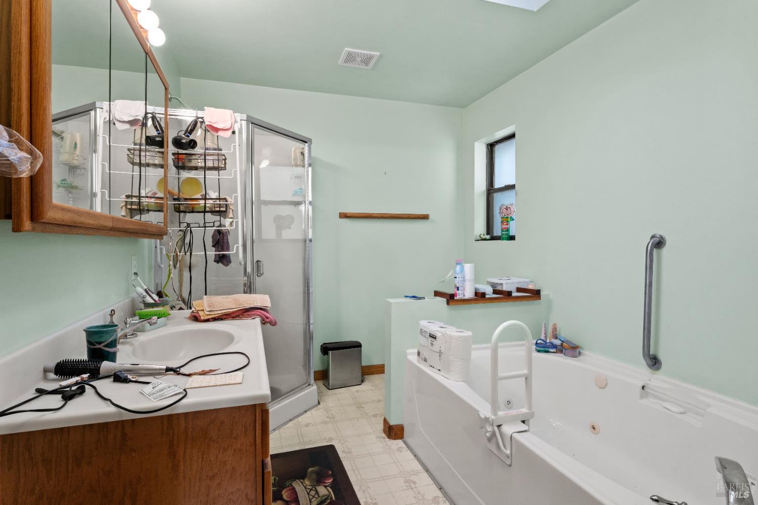 Detail Gallery Image 7 of 14 For 26095 Poppy Dr, Willits,  CA 95490 - 3 Beds | 2/1 Baths