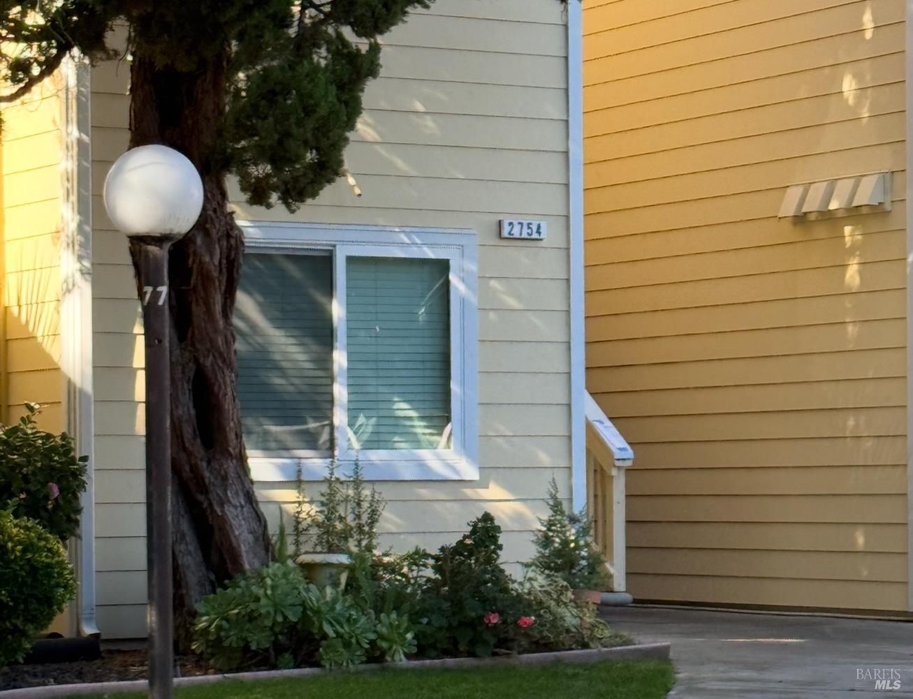 Front Image Thumbnail for BA325100069