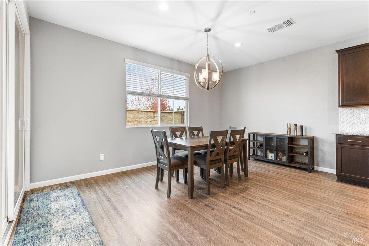 Detail Gallery Image 16 of 48 For 2180 Karen Pl, Rohnert Park,  CA 94928 - 4 Beds | 3 Baths