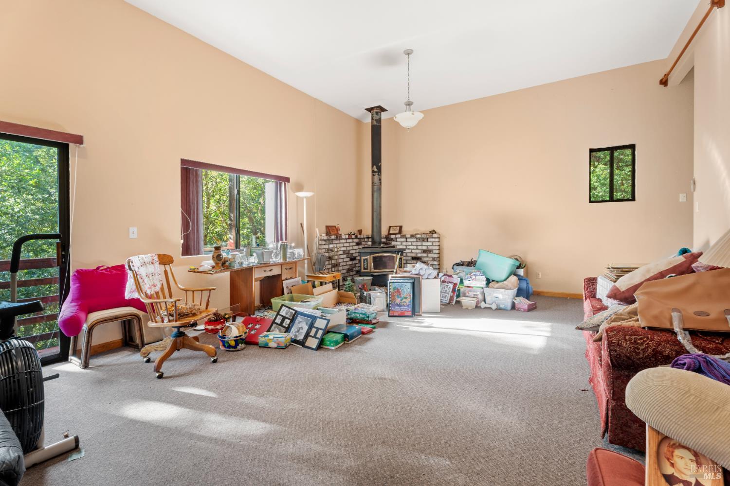 Detail Gallery Image 5 of 14 For 26095 Poppy Dr, Willits,  CA 95490 - 3 Beds | 2/1 Baths