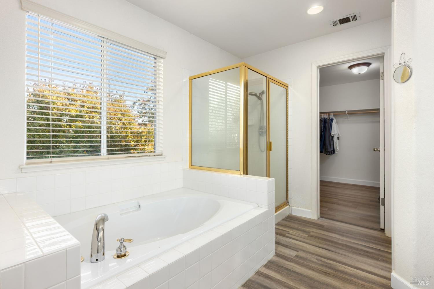 Detail Gallery Image 30 of 54 For 1049 Woodcrest Ct, Vacaville,  CA 95688 - 4 Beds | 3 Baths