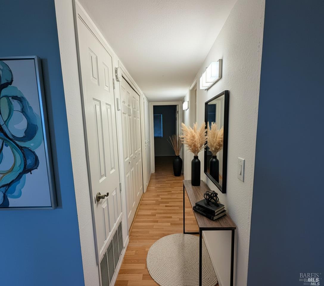 Detail Gallery Image 7 of 21 For 2754 Winding Ln, Antioch,  CA 94531 - 2 Beds | 2 Baths