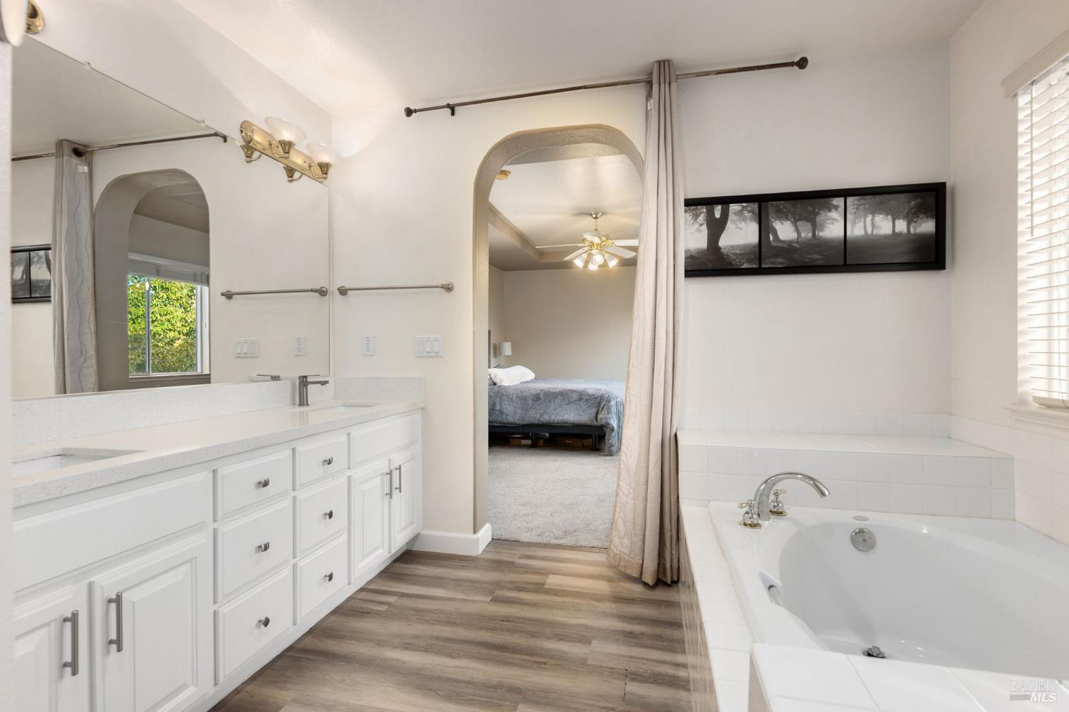 Detail Gallery Image 32 of 54 For 1049 Woodcrest Ct, Vacaville,  CA 95688 - 4 Beds | 3 Baths