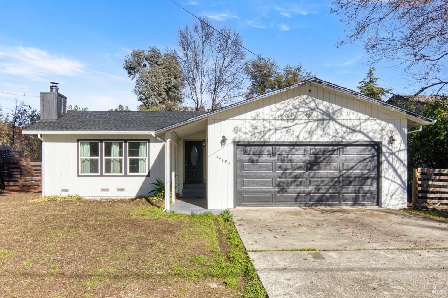 Detail Gallery Image 4 of 30 For 19894 Mountain Mdws, Hidden Valley Lake,  CA 95467 - 2 Beds | 2 Baths