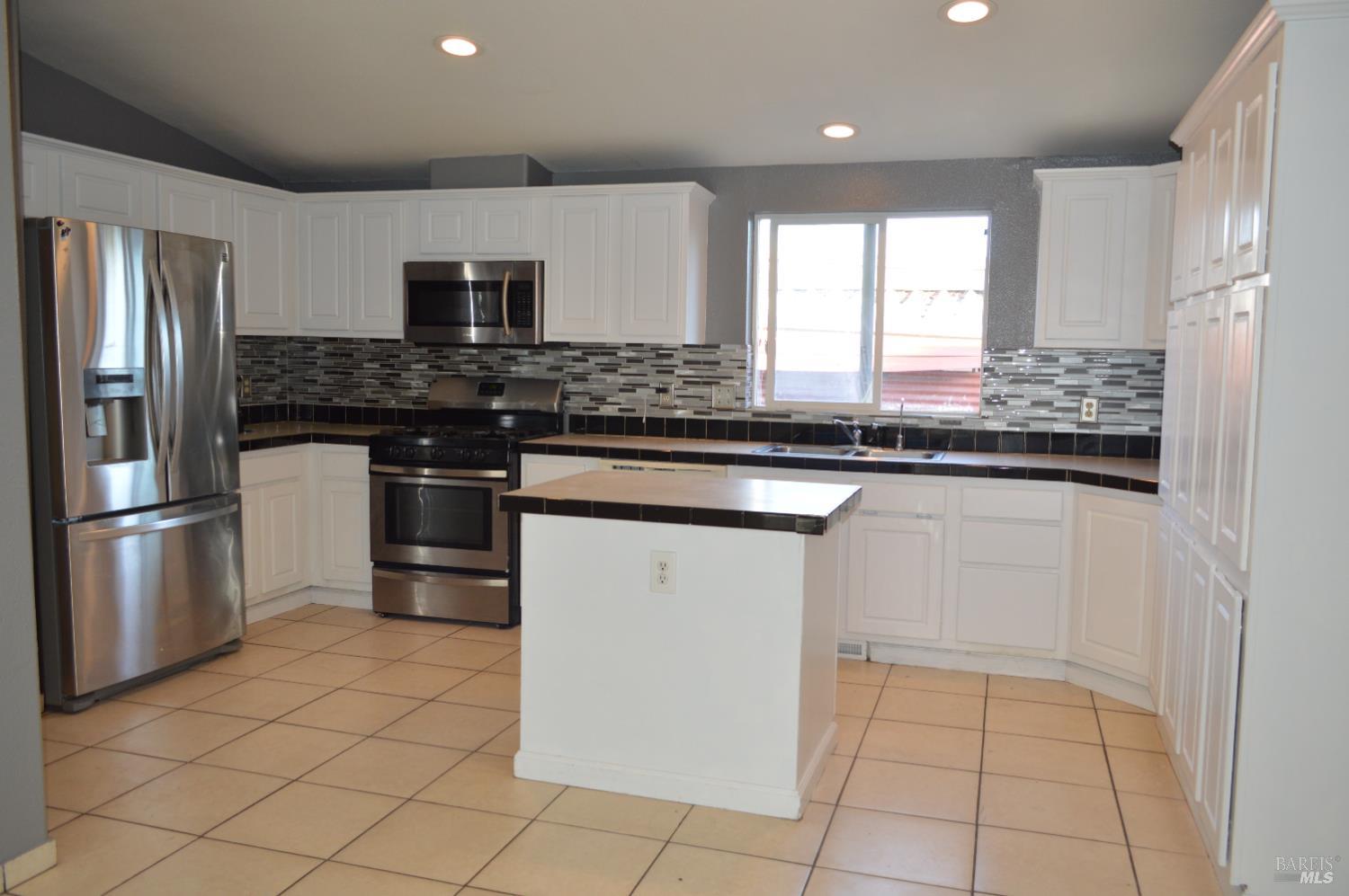 Detail Gallery Image 7 of 20 For 3900 N State St 75, Ukiah,  CA 95482 - 3 Beds | 2 Baths