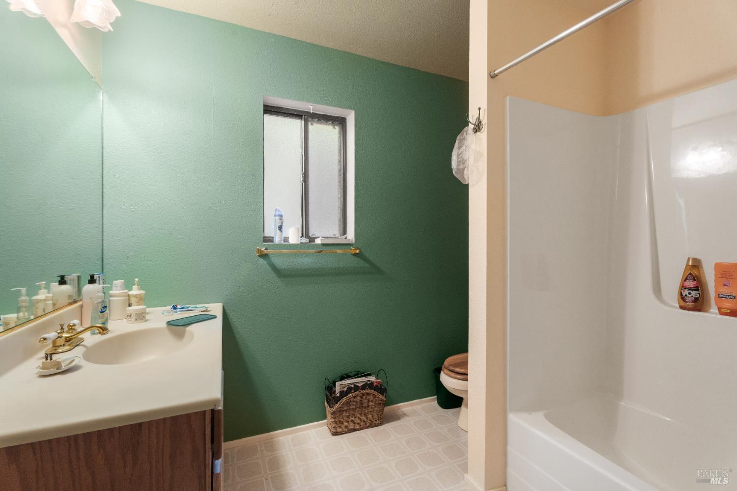 Detail Gallery Image 11 of 14 For 26095 Poppy Dr, Willits,  CA 95490 - 3 Beds | 2/1 Baths