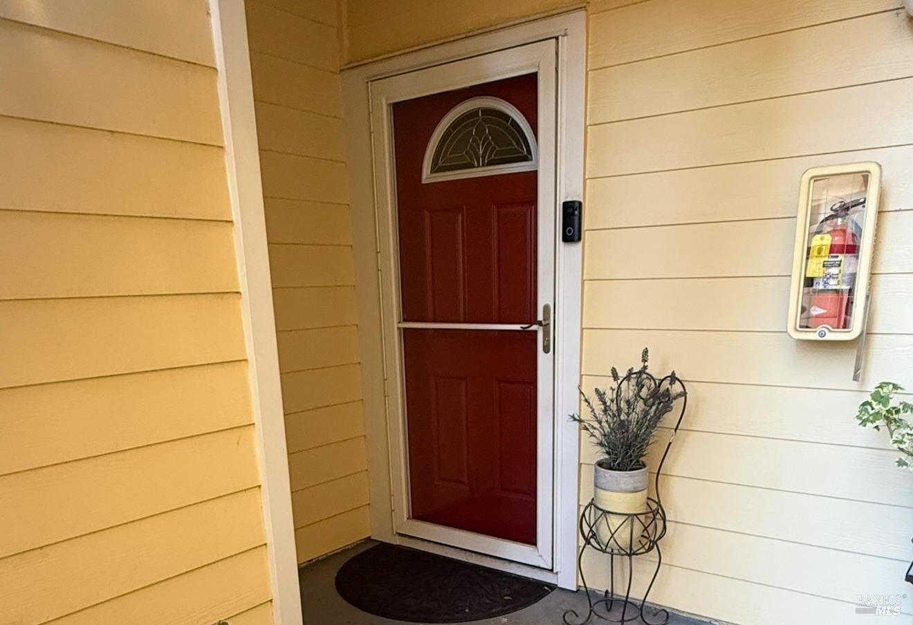 Detail Gallery Image 2 of 21 For 2754 Winding Ln, Antioch,  CA 94531 - 2 Beds | 2 Baths