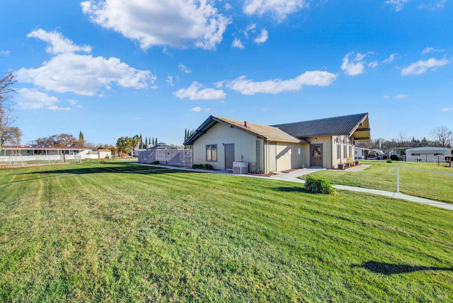 Detail Gallery Image 70 of 78 For 1597 Alamo Dr 175, Vacaville,  CA 95687 - 3 Beds | 2 Baths