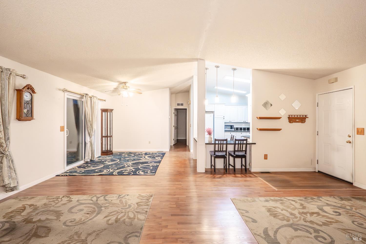 Detail Gallery Image 2 of 36 For 2555 Flosden Rd 117, American Canyon,  CA 94503 - 2 Beds | 2 Baths