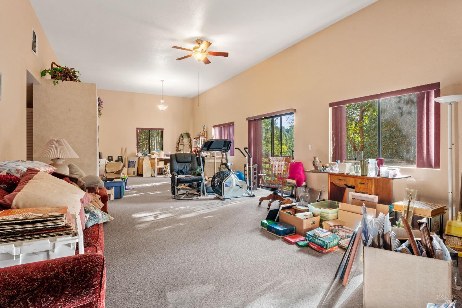 Detail Gallery Image 8 of 14 For 26095 Poppy Dr, Willits,  CA 95490 - 3 Beds | 2/1 Baths