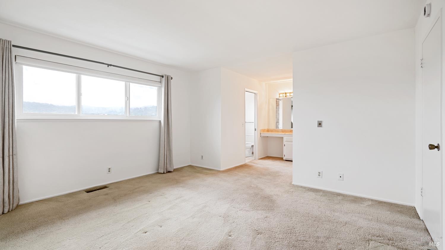 Detail Gallery Image 18 of 36 For 28 Monroe Ct, Novato,  CA 94947 - 4 Beds | 2/1 Baths