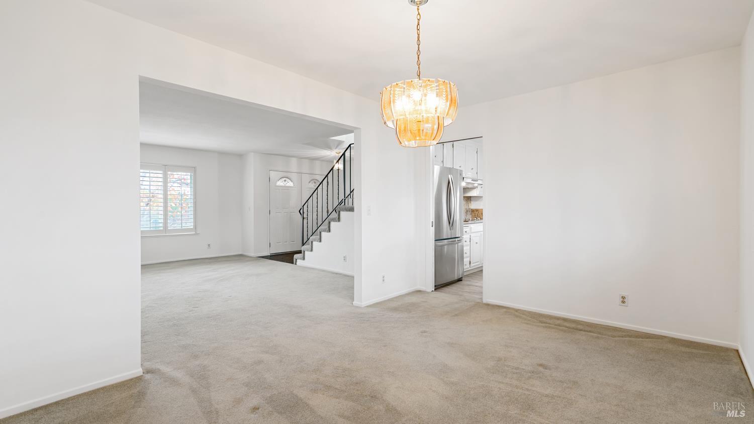 Detail Gallery Image 7 of 36 For 28 Monroe Ct, Novato,  CA 94947 - 4 Beds | 2/1 Baths